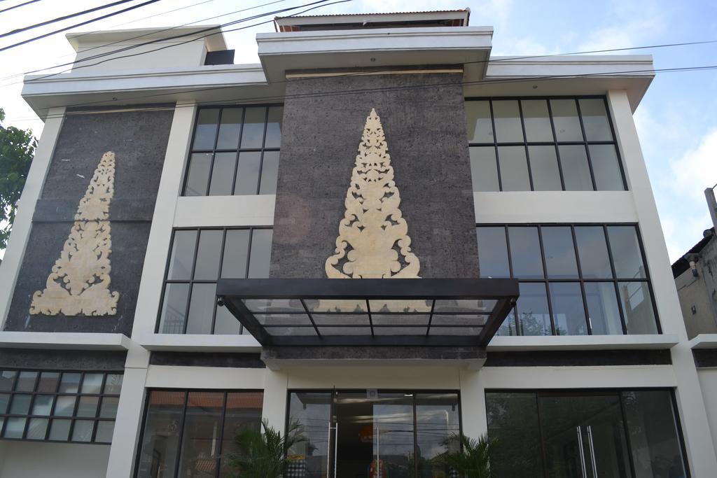 Ivanka Airport Inn Kuta Lombok Exterior foto